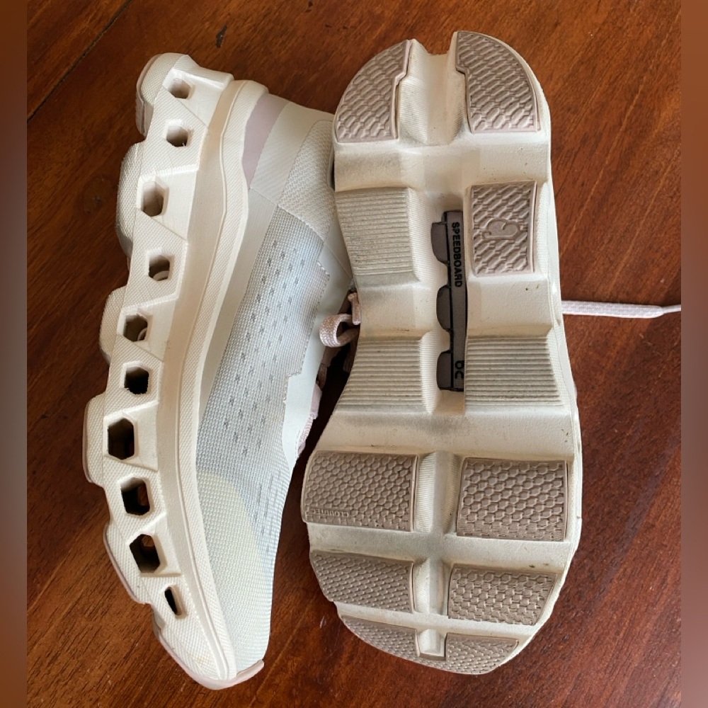 On Running Women's Cream and Pink Running Shoes 7.5 - Picture 16 of 16